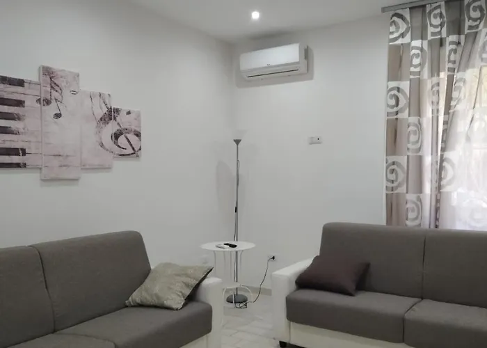La Casa Di Donatella בית הארחה נאפולי